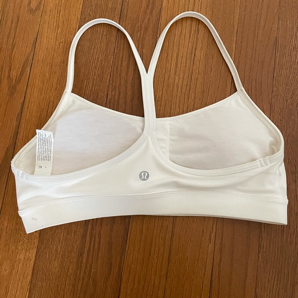 Flow Y bra size 8 white lululemon - Picture 5 of 5